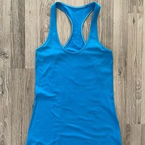 Lululemon workout tank Medium (6-8)